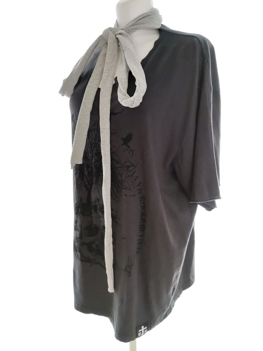 Rozmiar L (44/46) Kolor Czarny Halter Tunika Bluzka Krótki rękaw Materiał Bawełna 100% Rozmiar L (44/46) Kolor Czarny Halter Tunika Bluzka Krótki rękaw Materiał Bawełna 100%