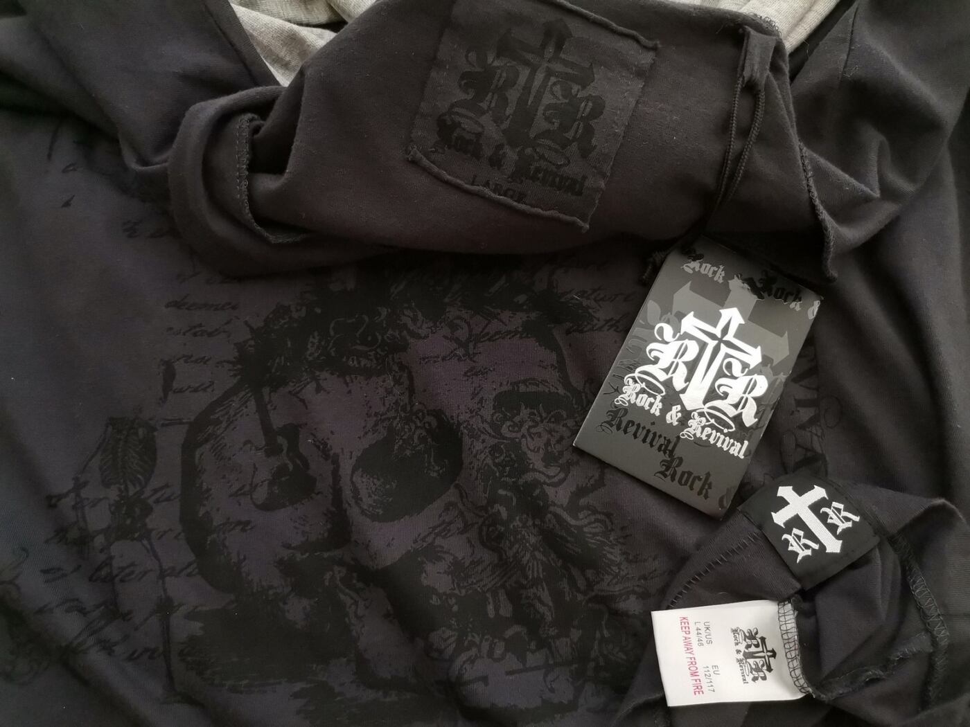 Rozmiar L (44/46) Kolor Czarny Halter Tunika Bluzka Krótki rękaw Materiał Bawełna 100% Rozmiar L (44/46) Kolor Czarny Halter Tunika Bluzka Krótki rękaw Materiał Bawełna 100%