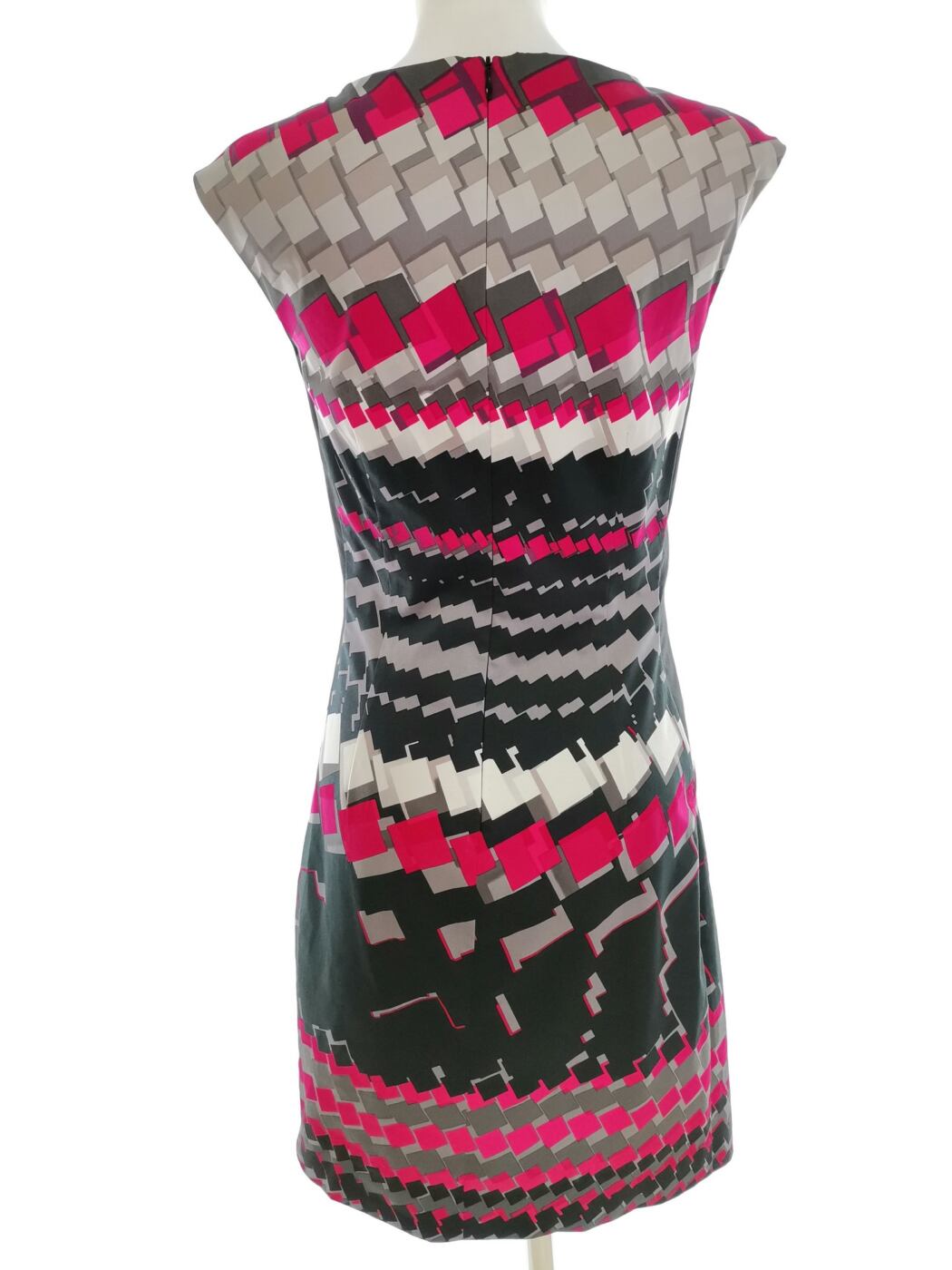 Oasis Rozmiar 8 (34) Kolor Czarny Okrągły dekolt Sukienka Sheath Bezrękawnik Do Kolan Materiał Bawełna Oasis Rozmiar 8 (34) Kolor Czarny Okrągły dekolt Sukienka Sheath Bezrękawnik Do Kolan Materiał Bawełna