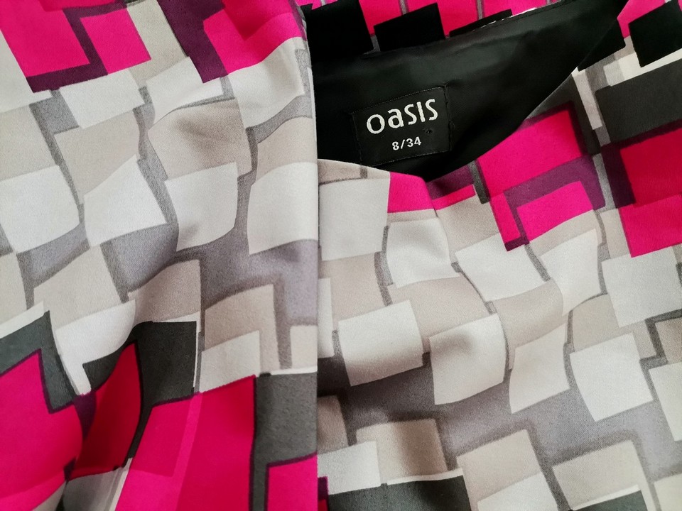 Oasis Rozmiar 8 (34) Kolor Czarny Okrągły dekolt Sukienka Sheath Bezrękawnik Do Kolan Materiał Bawełna Oasis Rozmiar 8 (34) Kolor Czarny Okrągły dekolt Sukienka Sheath Bezrękawnik Do Kolan Materiał Bawełna