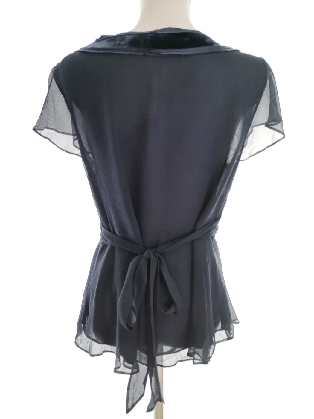 IMG_20220620_121205.jpg Limited Collection Rozmiar 16 (44) Kolor Granatowy W serek Bluzka Peplum Krótki rękaw Materiał Jedwab 100%