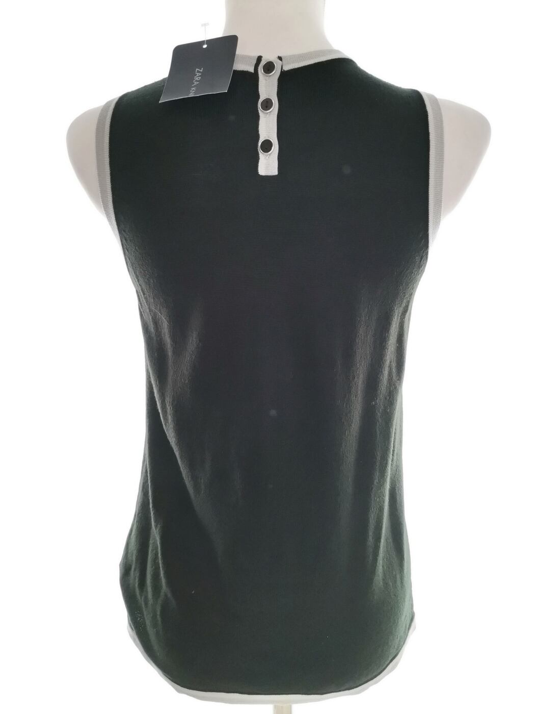Zara Rozmiar M Kolor Czarny Crew Neck Bluzka Bezrękawnik Materiał Akryl 100%
