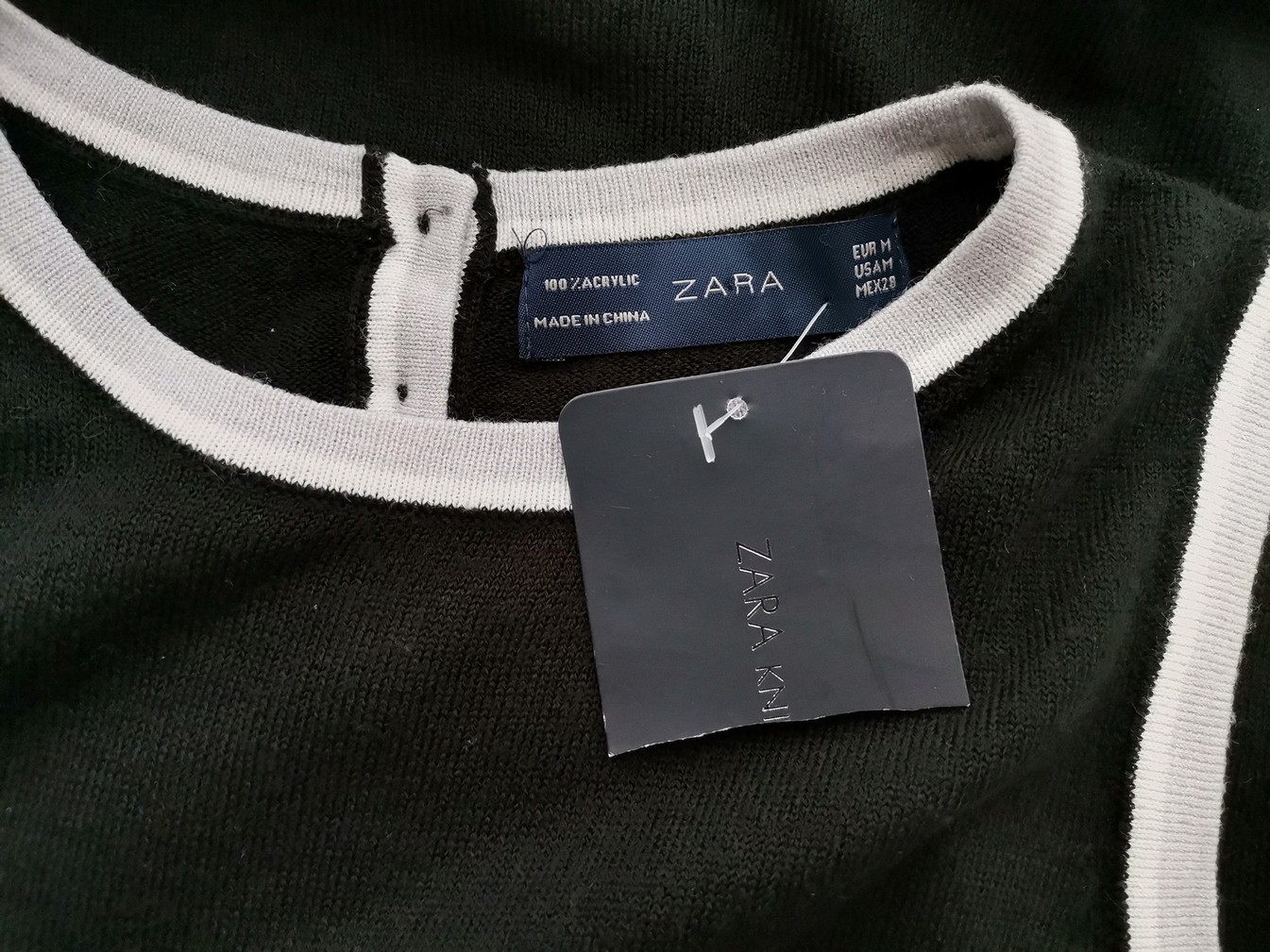 Zara Rozmiar M Kolor Czarny Crew Neck Bluzka Bezrękawnik Materiał Akryl 100%