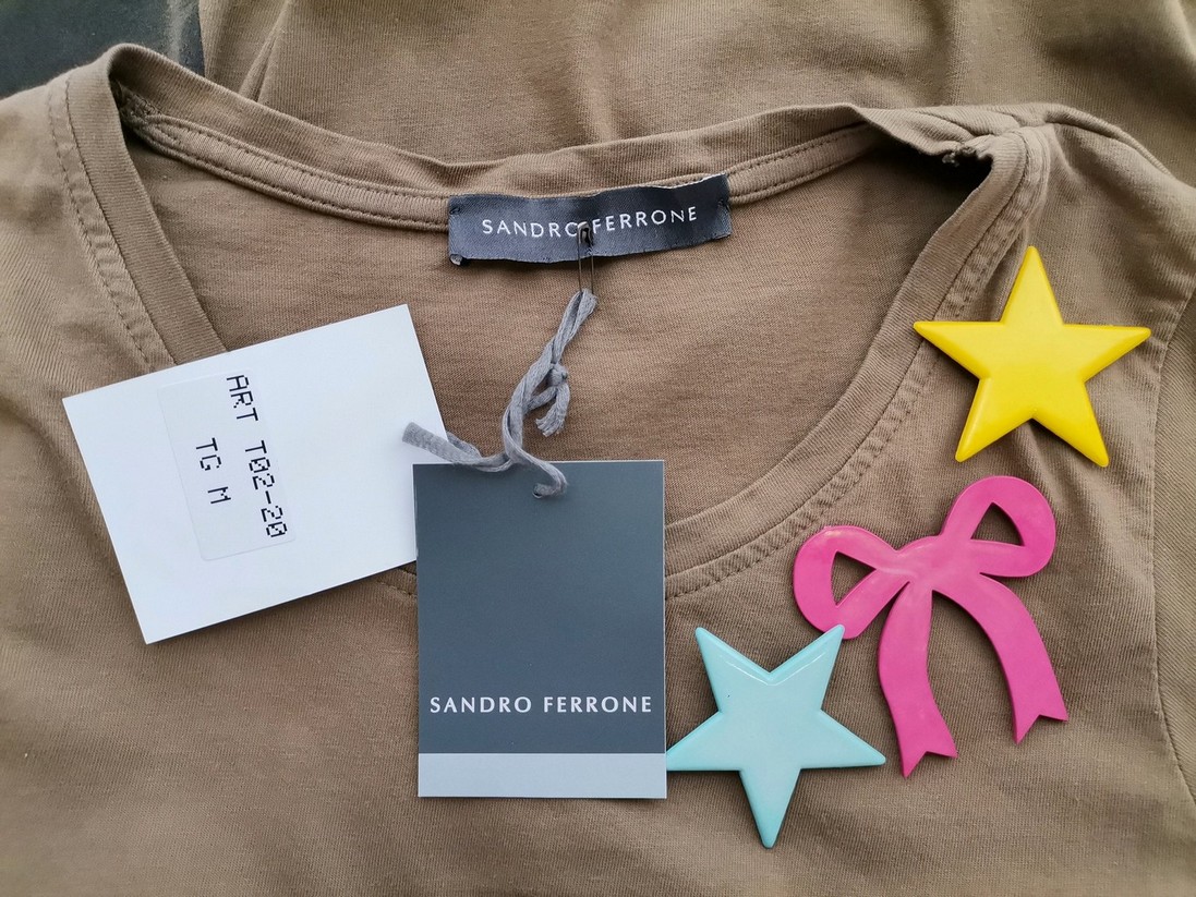 Sandro Ferrone Rozmiar M Kolor Brązowy Crew Neck Bluzka Krótki rękaw Materiał Bawełna 100%