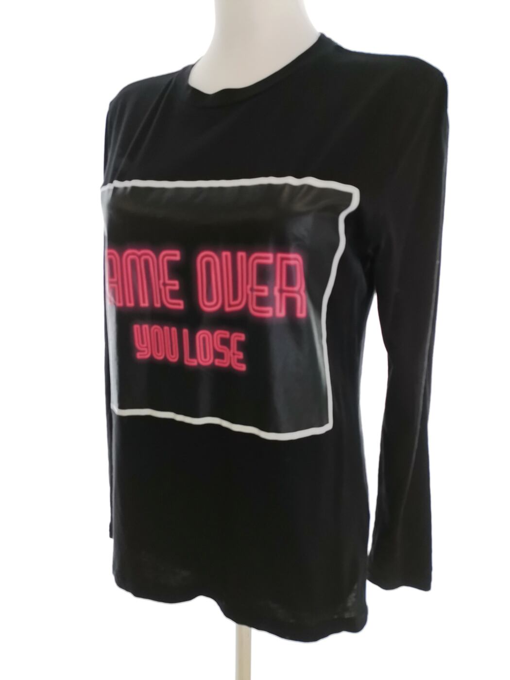 IMG_20220623_133509.jpg Ganni Rozmiar L Kolor Czarny Crew Neck Bluzka Długi rękaw Materiał Bawełna 100%