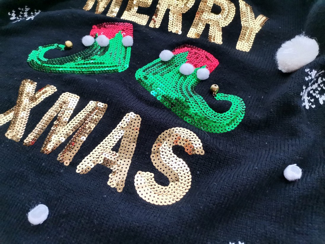 Merry Christmas Rozmiar 46/48 Kolor Czarny Crew Neck Sweter Świąteczny Gwiazdka Długi rękaw Cienka dzianina
