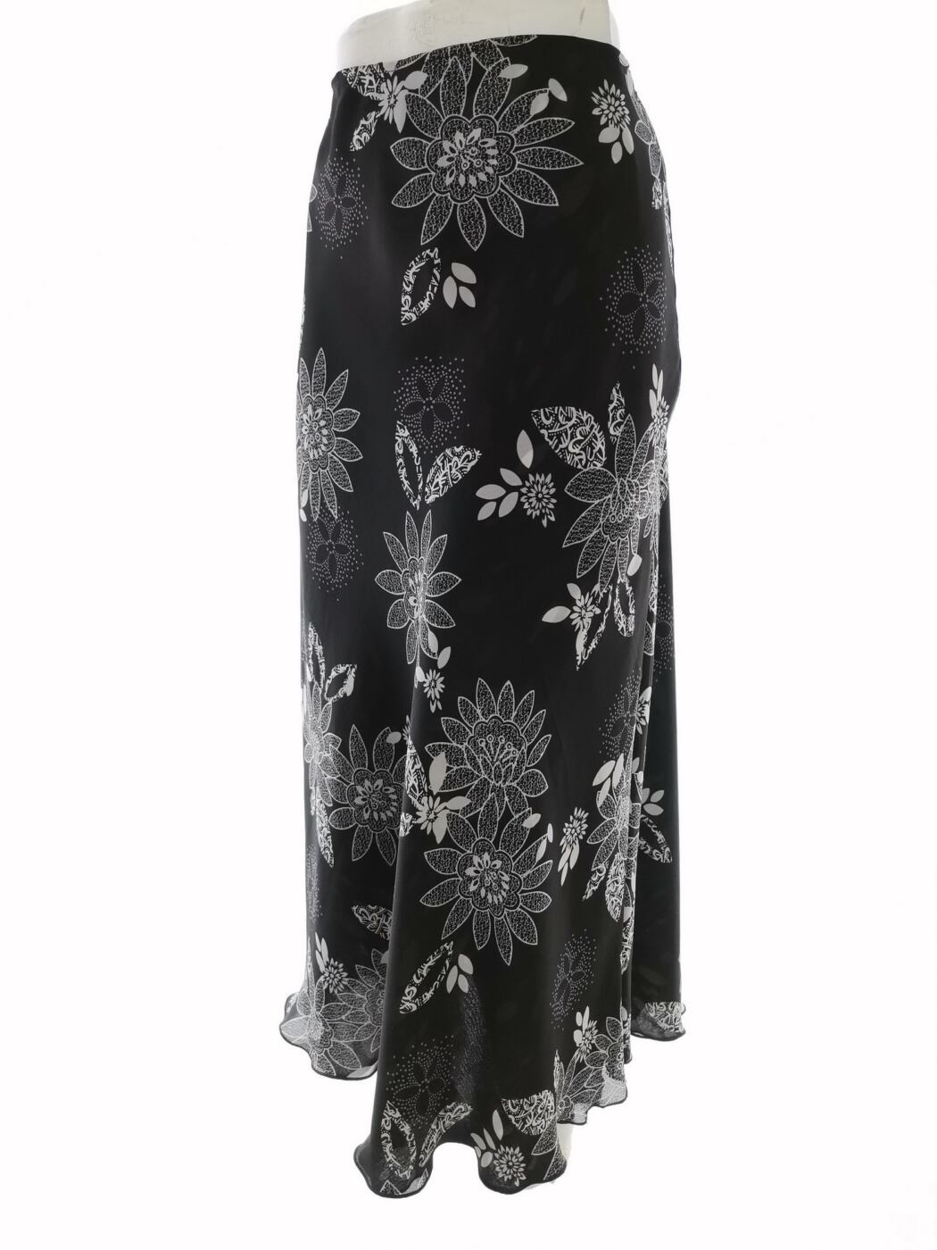IMG_20220706_122206.jpg Wardrobe Rozmiar 14 (42) Kolor Czarny Spódnica Maxi Długa