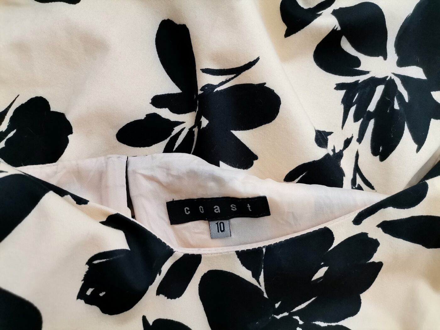Coast Rozmiar 10 (38) Kolor Kremowy Dekolt Serce Sukienka Bodycon Bezrękawnik Midi Materiał Bawełna Coast Rozmiar 10 (38) Kolor Kremowy Dekolt Serce Sukienka Bodycon Bezrękawnik Midi Materiał Bawełna