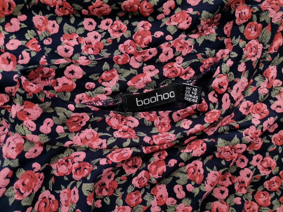 Boohoo Rozmiar 18 (44) Kolor Granatowy Okrągły dekolt Sukienka Prostokątna Krótki rękaw Do Kolan Materiał Wiskoza Boohoo Rozmiar 18 (44) Kolor Granatowy Okrągły dekolt Sukienka Prostokątna Krótki rękaw Do Kolan Materiał Wiskoza