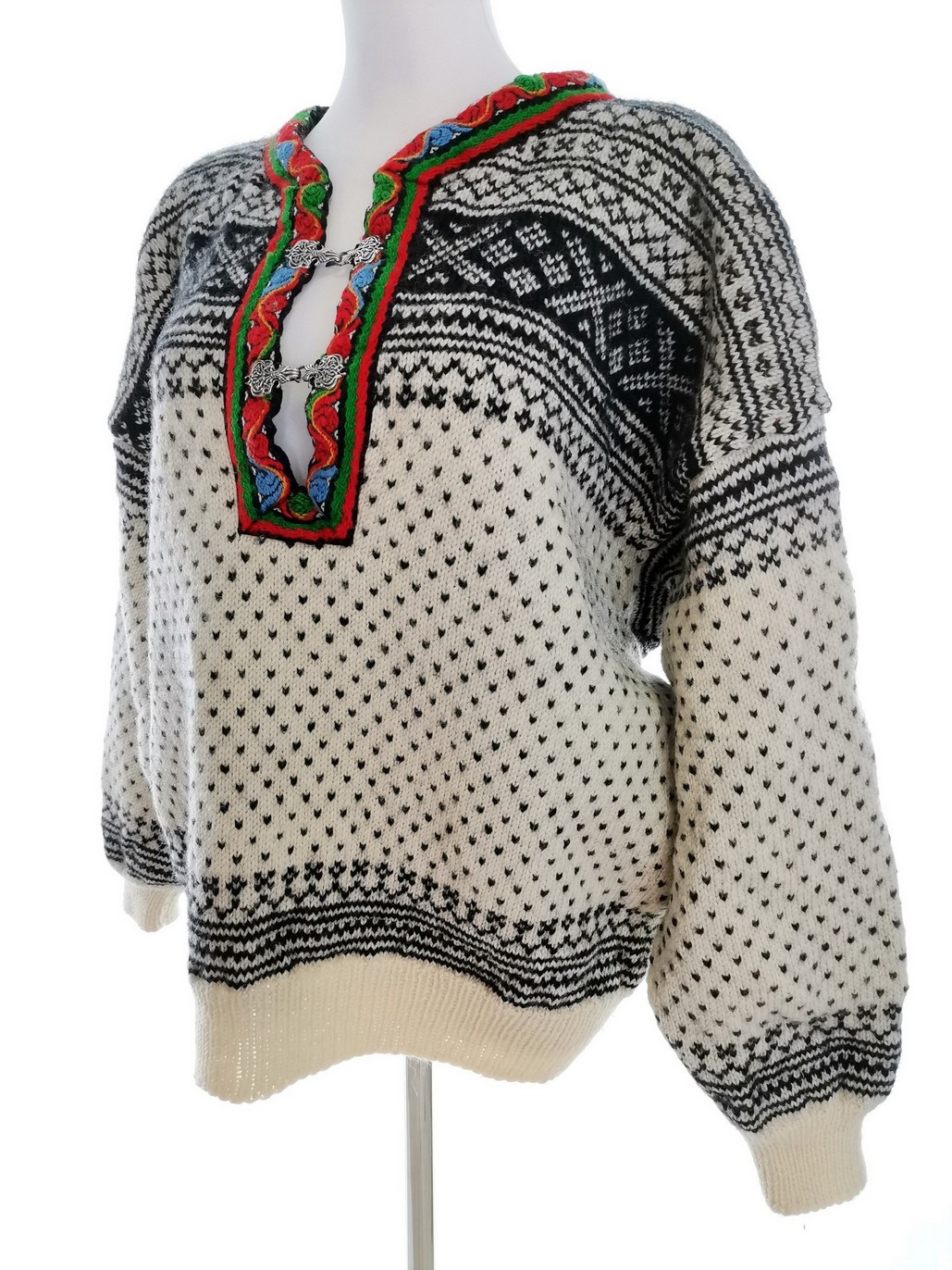 IMG_20220712_105915.jpg Norwegian jumper Rozmiar 52/54 Kolor Kremowy Okrągły dekolt Norweski Sweter Długi rękaw Gruba dzianina