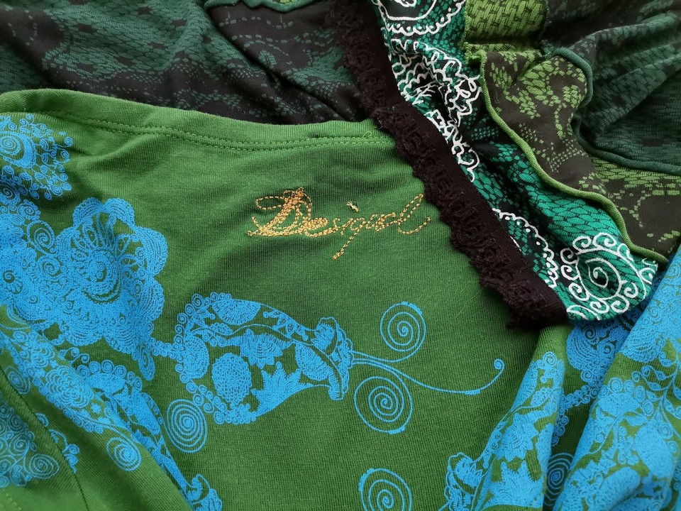 DESIGUAL Rozmiar M Kolor Zielony Okrągły dekolt Sukienka A-Line Krótki rękaw Midi Materiał Wiskoza 100%