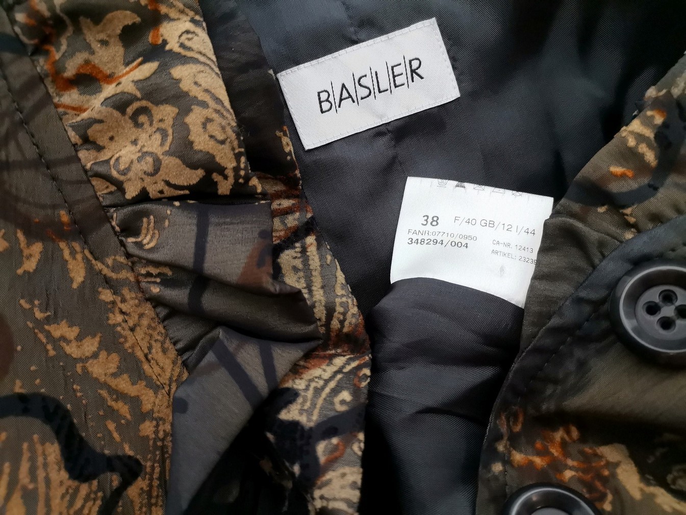 IMG_20220714_131525.jpg BASLER Rozmiar 38 Kolor Khaki W serek Żakiet z zapięciem Długi rękaw Materiał Wiskoza