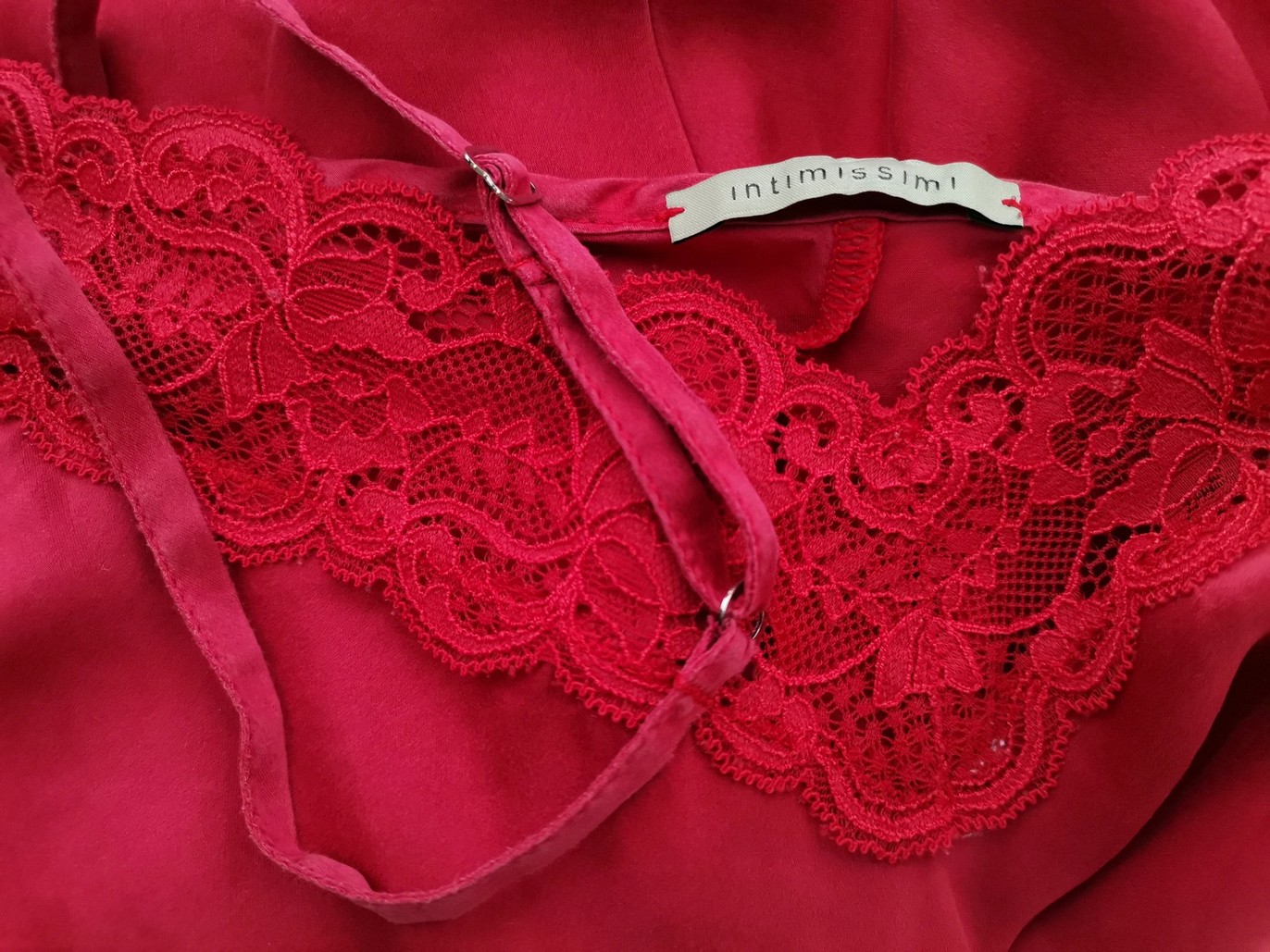 Intimissimi Rozmiar M Kolor Czerwony W serek Tunika Bluzka Bezrękawnik Materiał Jedwab 100% Intimissimi Rozmiar M Kolor Czerwony W serek Tunika Bluzka Bezrękawnik Materiał Jedwab 100%