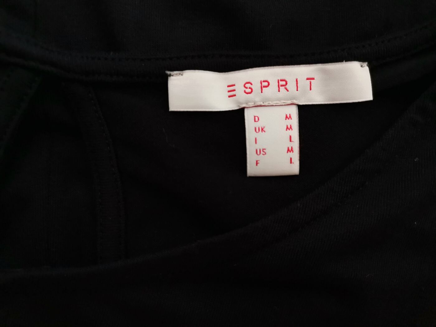 Esprit Rozmiar M Kolor Czarny Okrągły dekolt Sukienka A-Line Rękaw 3/4 Midi Materiał Wiskoza Esprit Rozmiar M Kolor Czarny Okrągły dekolt Sukienka A-Line Rękaw 3/4 Midi Materiał Wiskoza