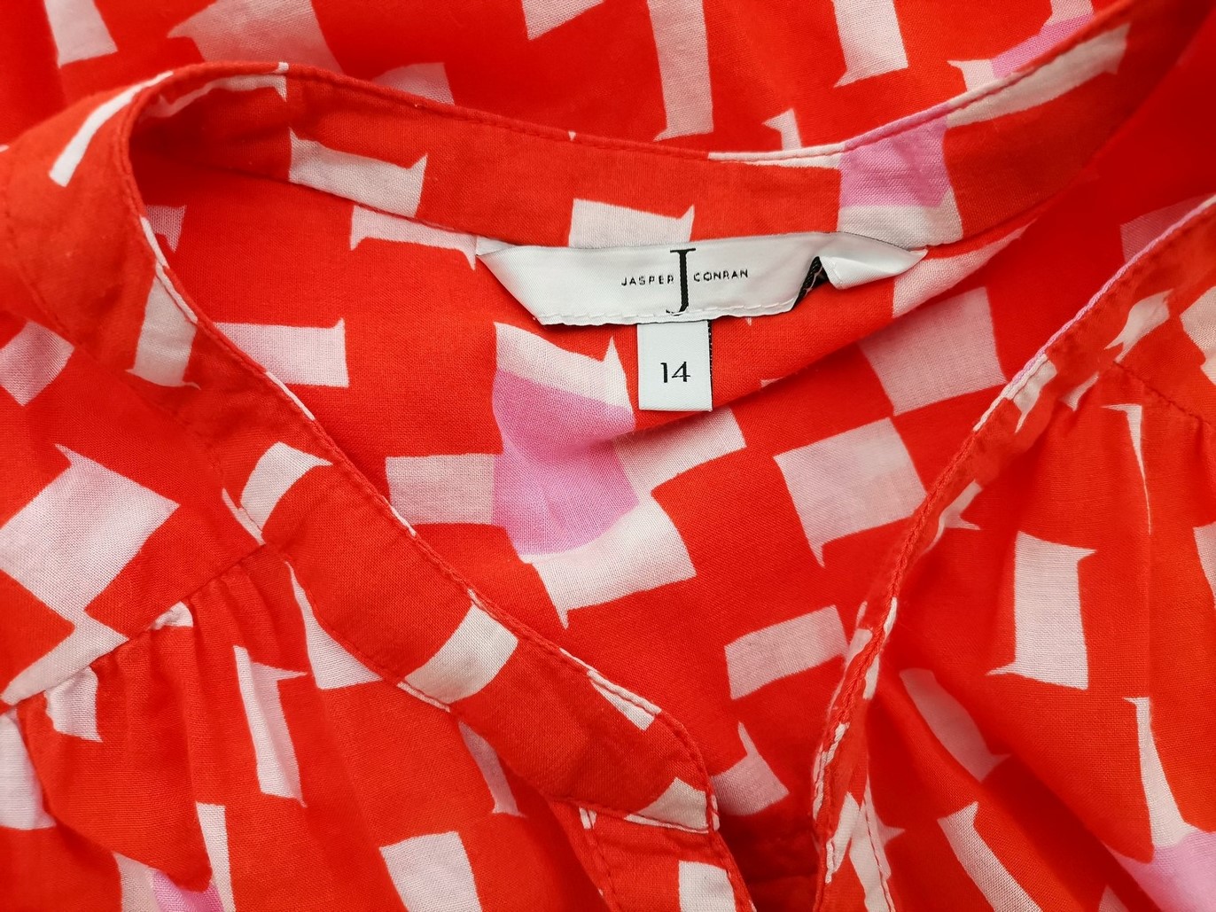 IMG_20220720_125311.jpg Jasper Conran Rozmiar 14 (42) Kolor Pomarańczowy Geometryczny Split Crew Neck Bluzka Rękaw 3/4 Materiał Bawełna