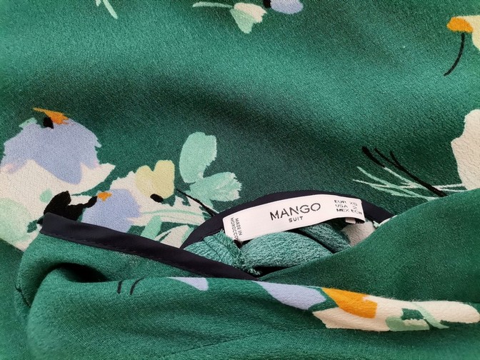 Mango Rozmiar XS Kolor Zielony Okrągły dekolt Tunika Bluzka Długi rękaw Mango Rozmiar XS Kolor Zielony Okrągły dekolt Tunika Bluzka Długi rękaw