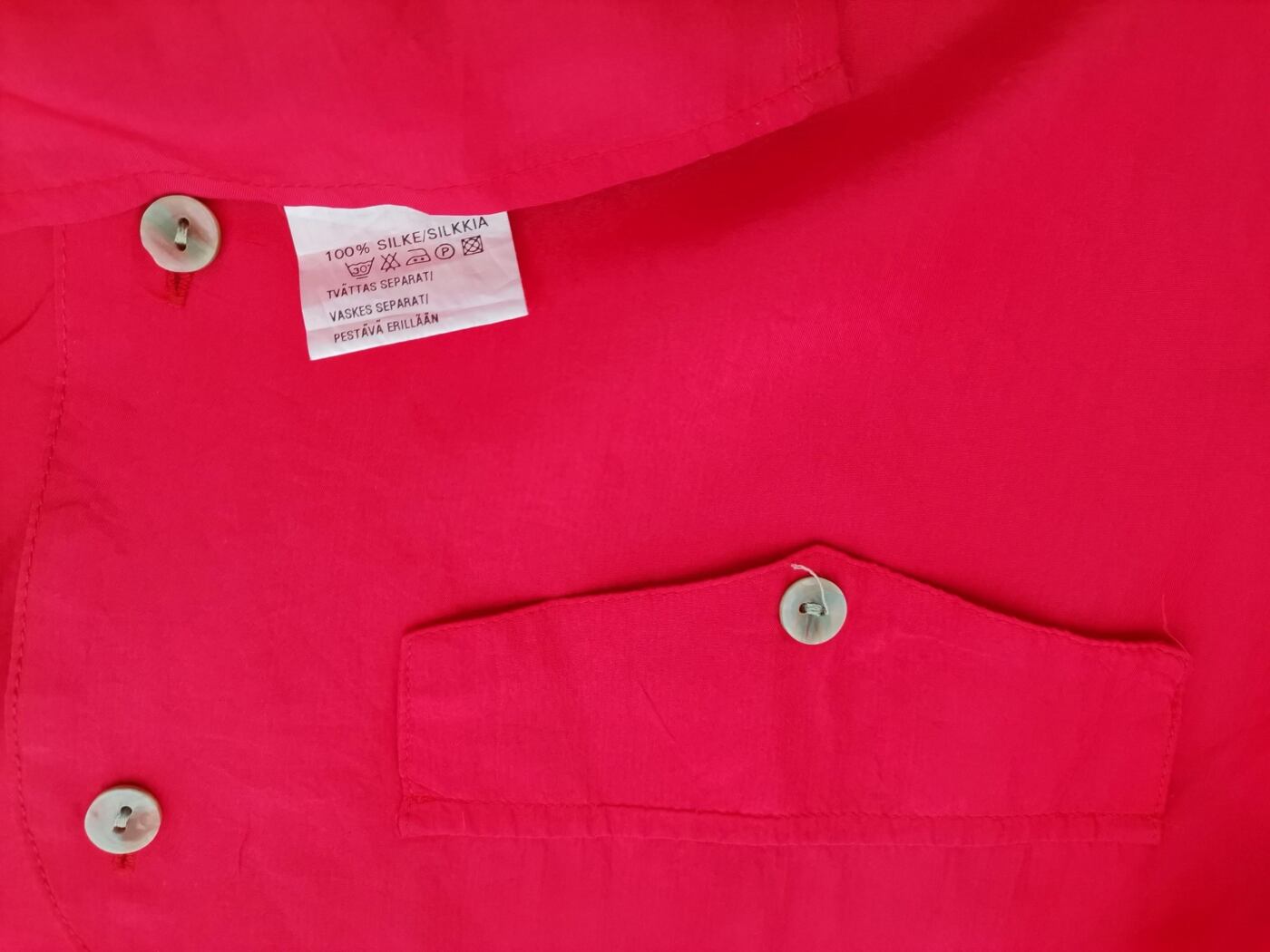 Vintage Rozmiar 46/48 Kolor Różowy W serek Tunika Zapinana Bluzka Krótki rękaw Materiał Jedwab 100% Vintage Rozmiar 46/48 Kolor Różowy W serek Tunika Zapinana Bluzka Krótki rękaw Materiał Jedwab 100%