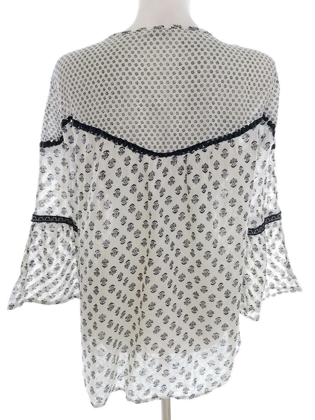 Only Rozmiar 36 Kolor Biały Keyhole Crew Neck Bluzka Rękaw 3/4 Materiał Bawełna 100%