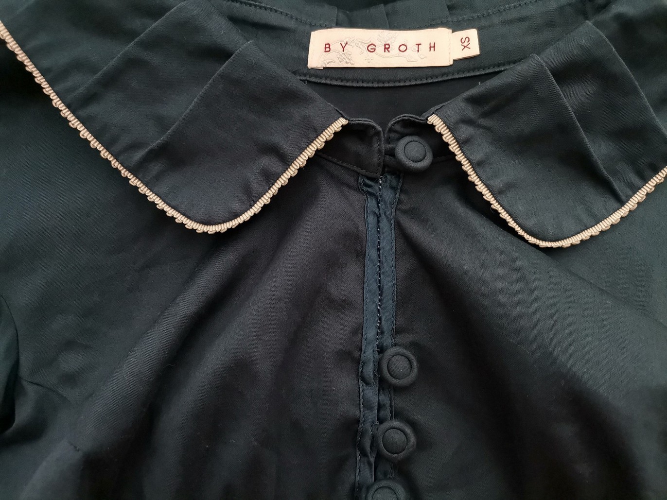 BY GROTH Rozmiar XS Kolor Turkusowy Kołnierz Sukienka Marynarka Rękaw 3/4 Midi Materiał Bawełna BY GROTH Rozmiar XS Kolor Turkusowy Kołnierz Sukienka Marynarka Rękaw 3/4 Midi Materiał Bawełna
