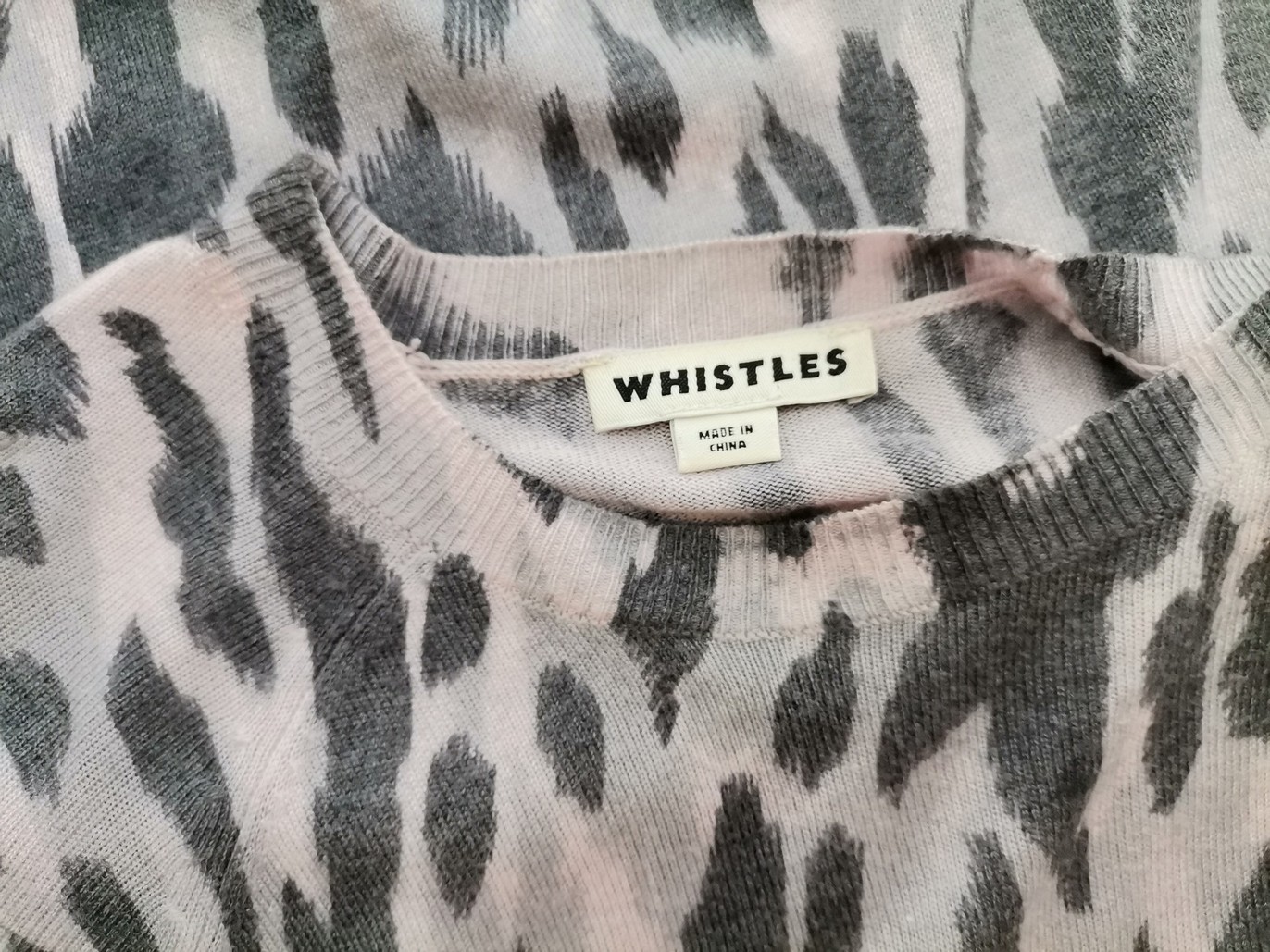 IMG_20220722_131000.jpg Whistles Rozmiar 8 (36) Kolor Szary Okrągły dekolt Sweter Długi rękaw Materiał Wiskoza Cienka dzianina