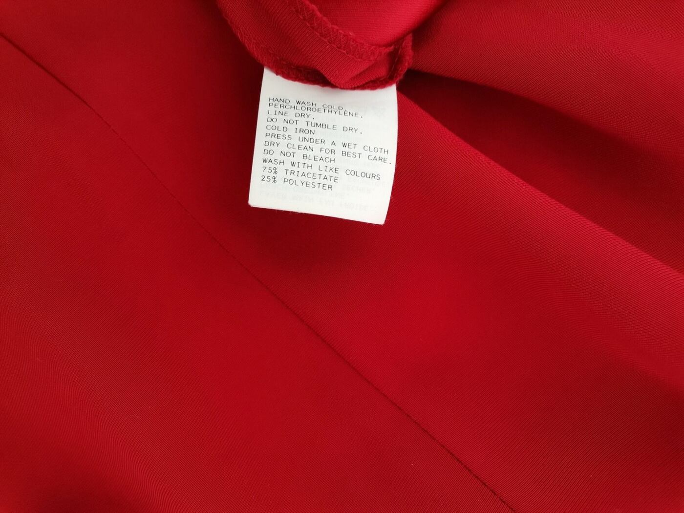 IN WEAR Rozmiar 42 Kolor Czerwony Odkryte Ramiona Suknia Balowa Sukienka Wieczorowa Bezrękawnik Długa IN WEAR Rozmiar 42 Kolor Czerwony Odkryte Ramiona Suknia Balowa Sukienka Wieczorowa Bezrękawnik Długa
