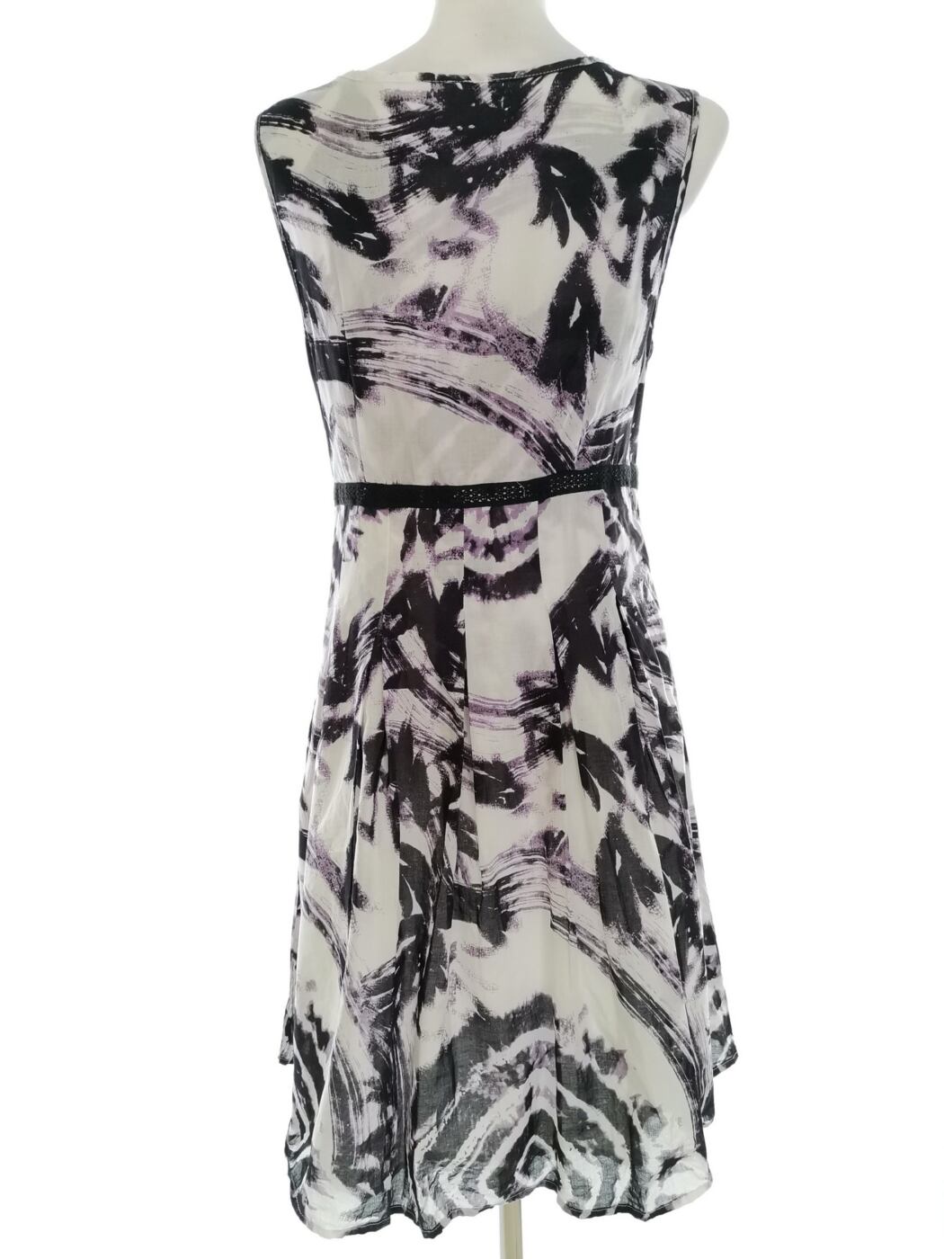 Esprit Rozmiar 36 Kolor Czarny W serek Sukienka A-Line Bezrękawnik Do Kolan Materiał Bawełna 100% Esprit Rozmiar 36 Kolor Czarny W serek Sukienka A-Line Bezrękawnik Do Kolan Materiał Bawełna 100%