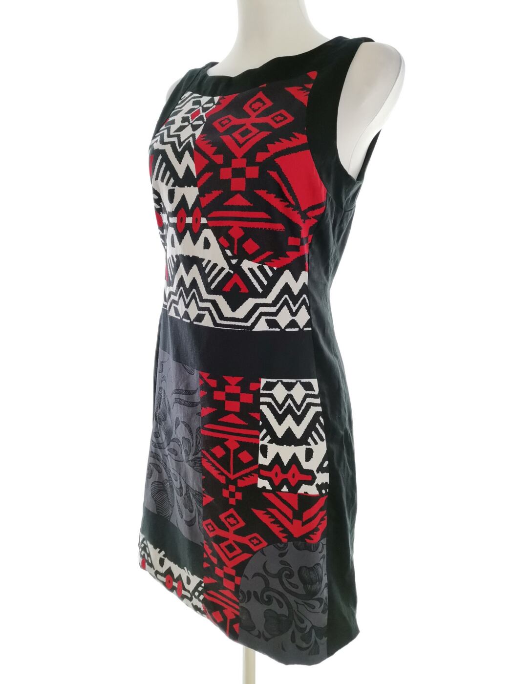 DESIGUAL Rozmiar 36 Kolor Czarny W łódkę Sukienka Sweterkowa Bezrękawnik Do Kolan Materiał Bawełna DESIGUAL Rozmiar 36 Kolor Czarny W łódkę Sukienka Sweterkowa Bezrękawnik Do Kolan Materiał Bawełna