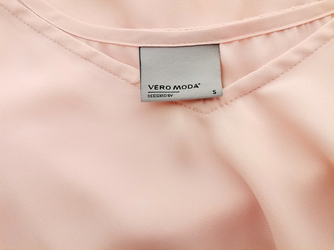 IMG_20220801_133706.jpg Vero moda Rozmiar S Kolor Pudrowy Róż W serek Bluzka Bezrękawnik