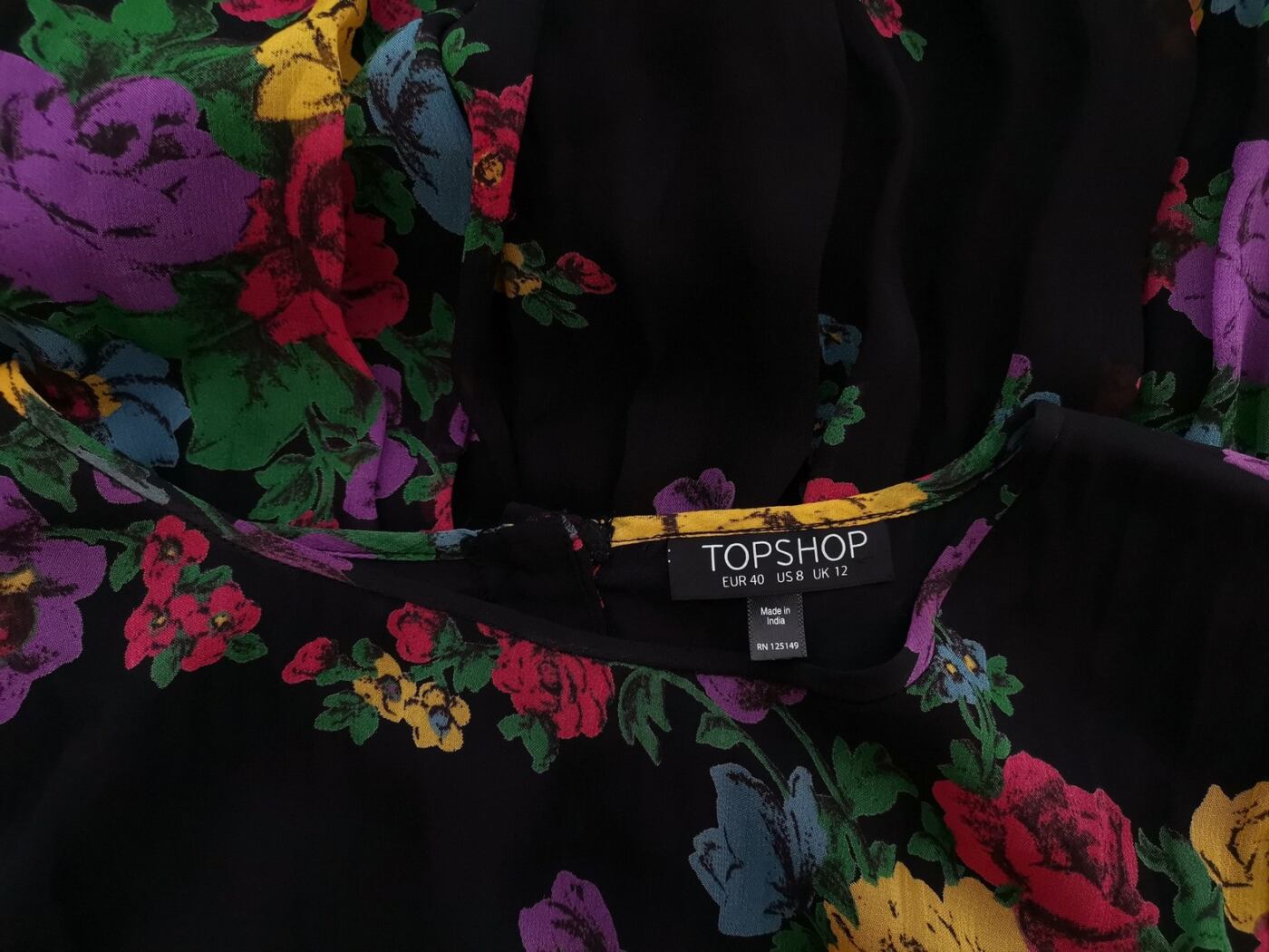 Topshop Rozmiar 12 (40) Kolor Czarny Okrągły dekolt Sukienka Blouson Długi rękaw Do Kolan Materiał Wiskoza 100% Topshop Rozmiar 12 (40) Kolor Czarny Okrągły dekolt Sukienka Blouson Długi rękaw Do Kolan Materiał Wiskoza 100%