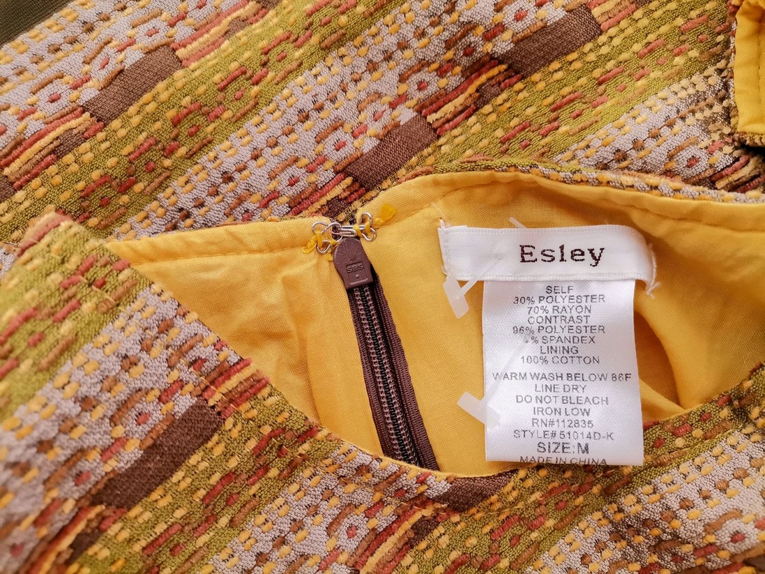 Esley Rozmiar M Kolor Zielony Okrągły dekolt Sukienka Mini Bezrękawnik Krótka Materiał Rayon Esley Rozmiar M Kolor Zielony Okrągły dekolt Sukienka Mini Bezrękawnik Krótka Materiał Rayon