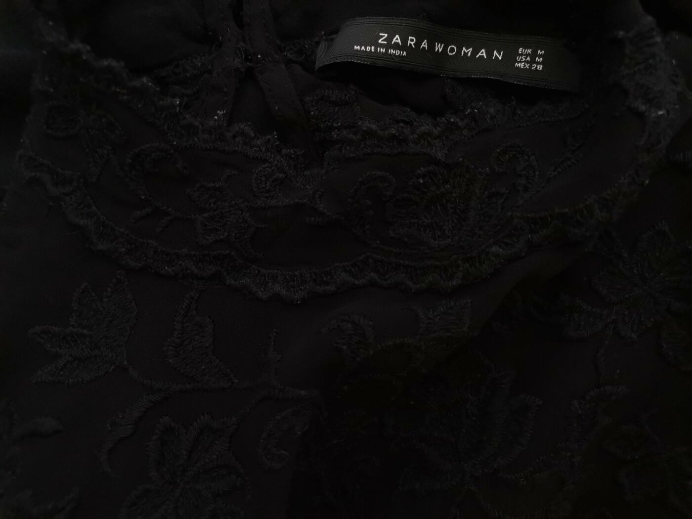 Zara Rozmiar M Kolor Czarny Pół golf Bluzka Długi rękaw
