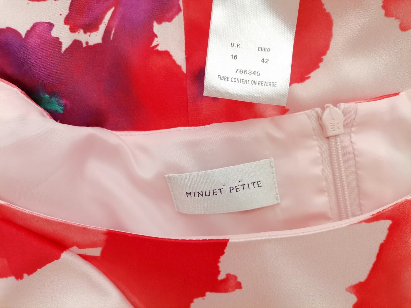 Minuet Petite Rozmiar 16 (42) Kolor Pudrowy Róż Kwadratowy dekolt Sukienka Bodycon Bezrękawnik Midi