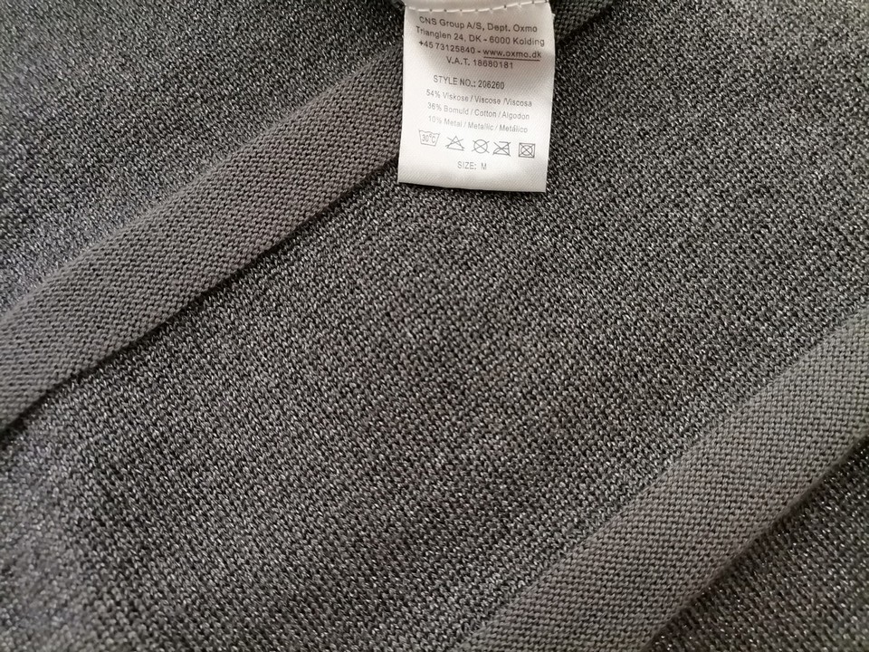 Oxmo Rozmiar M Kolor Szary Pasy W łódkę Sukienka Sweterkowa Rękaw 3/4 Midi Materiał Wiskoza Oxmo Rozmiar M Kolor Szary Pasy W łódkę Sukienka Sweterkowa Rękaw 3/4 Midi Materiał Wiskoza