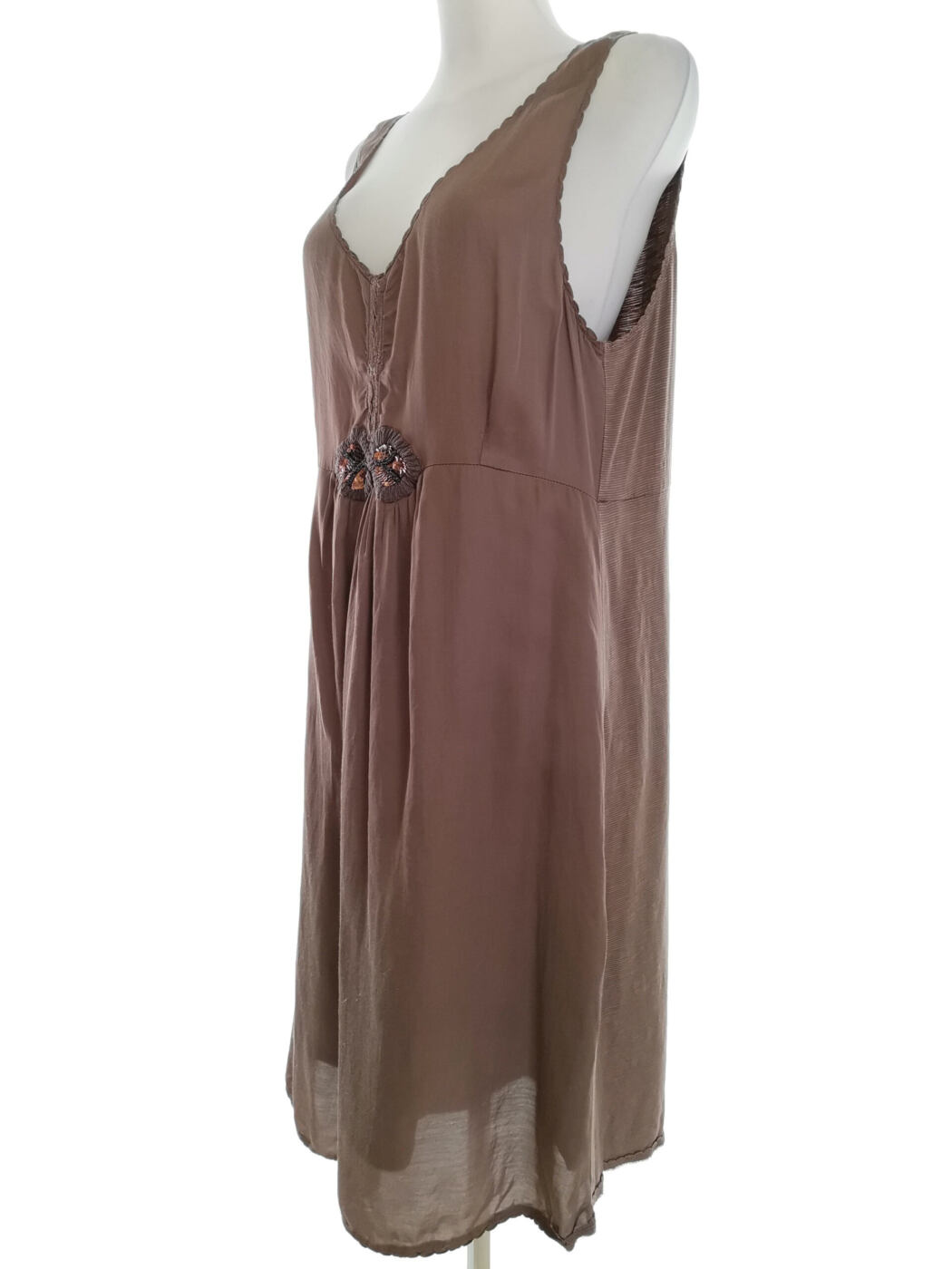 Cream Rozmiar XL Kolor Brązowy W serek Sukienka A-Line Bezrękawnik Midi Materiał Wiskoza 100% Cream Rozmiar XL Kolor Brązowy W serek Sukienka A-Line Bezrękawnik Midi Materiał Wiskoza 100%