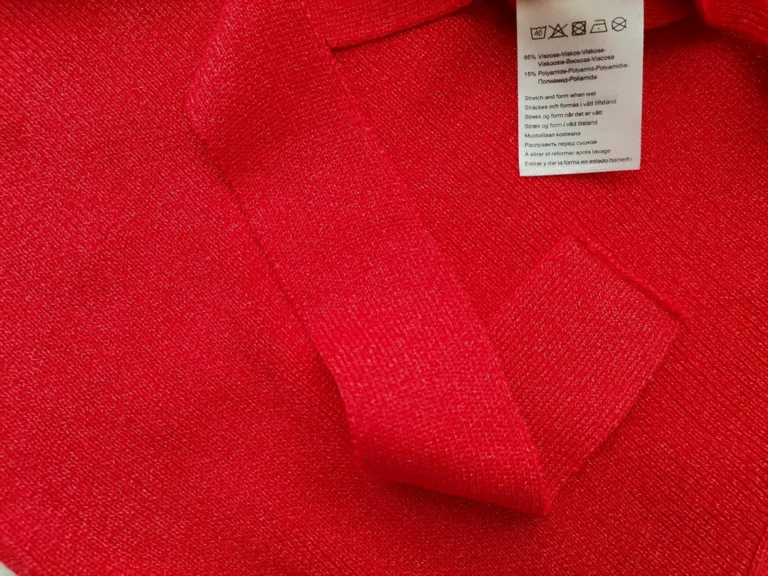 IMG_20220810_114319.jpg Ellos Rozmiar 46/48 Kolor Czerwony W łódkę Bluzka Krótki rękaw Materiał Wiskoza