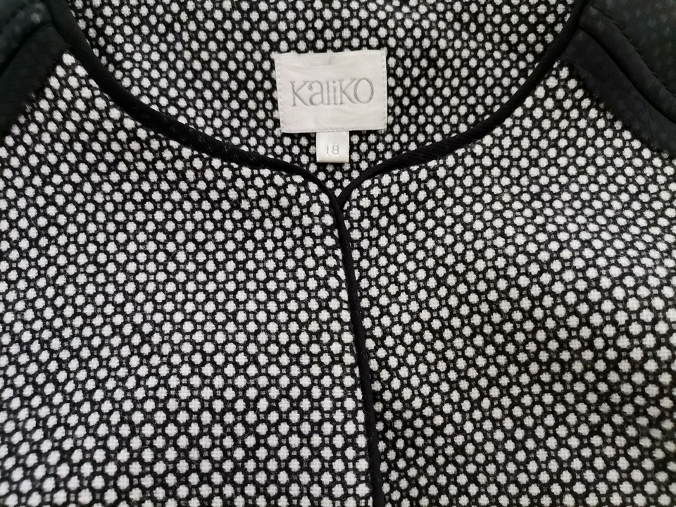 Kaliko Rozmiar 18 (46) Kolor Czarny Split Crew Neck Żakiet Haczyk Rękaw 3/4 Materiał Dziewicza Wełna