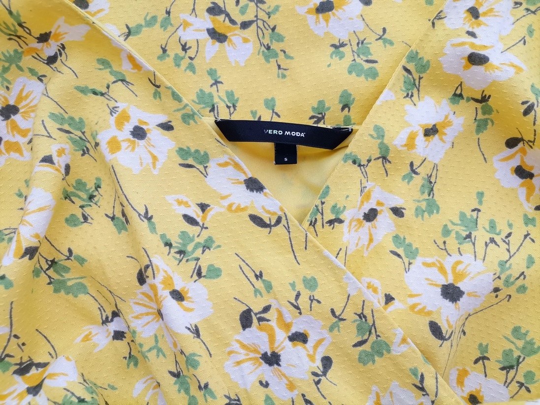 Vero moda Rozmiar S Kolor Żółty W serek Sukienka Letnia Krótki rękaw Do Kolan Materiał Wiskoza 100% Vero moda Rozmiar S Kolor Żółty W serek Sukienka Letnia Krótki rękaw Do Kolan Materiał Wiskoza 100%