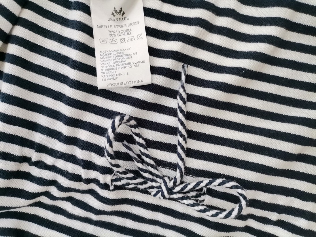 Jean paul Rozmiar XS Kolor Czarny Pasy Crew Neck Sukienka A-Line Krótki rękaw Midi Materiał Lyocell Jean paul Rozmiar XS Kolor Czarny Pasy Crew Neck Sukienka A-Line Krótki rękaw Midi Materiał Lyocell