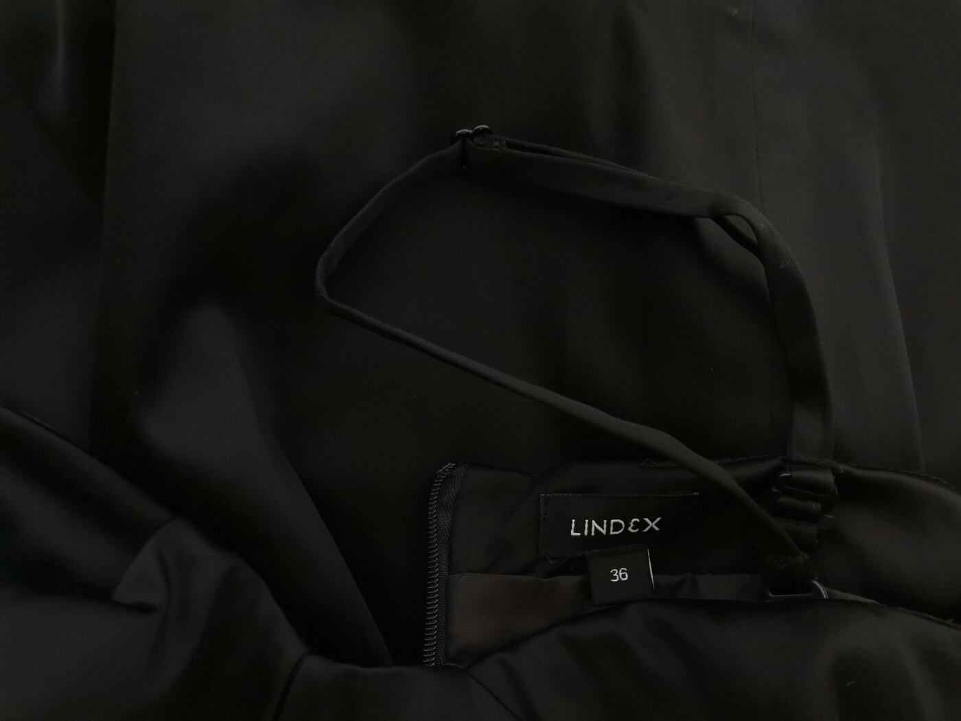 Lindex Rozmiar 36 Kolor Czarny Dekolt Serce Sukienka Ołówkowa Bezrękawnik Do Kolan Lindex Rozmiar 36 Kolor Czarny Dekolt Serce Sukienka Ołówkowa Bezrękawnik Do Kolan