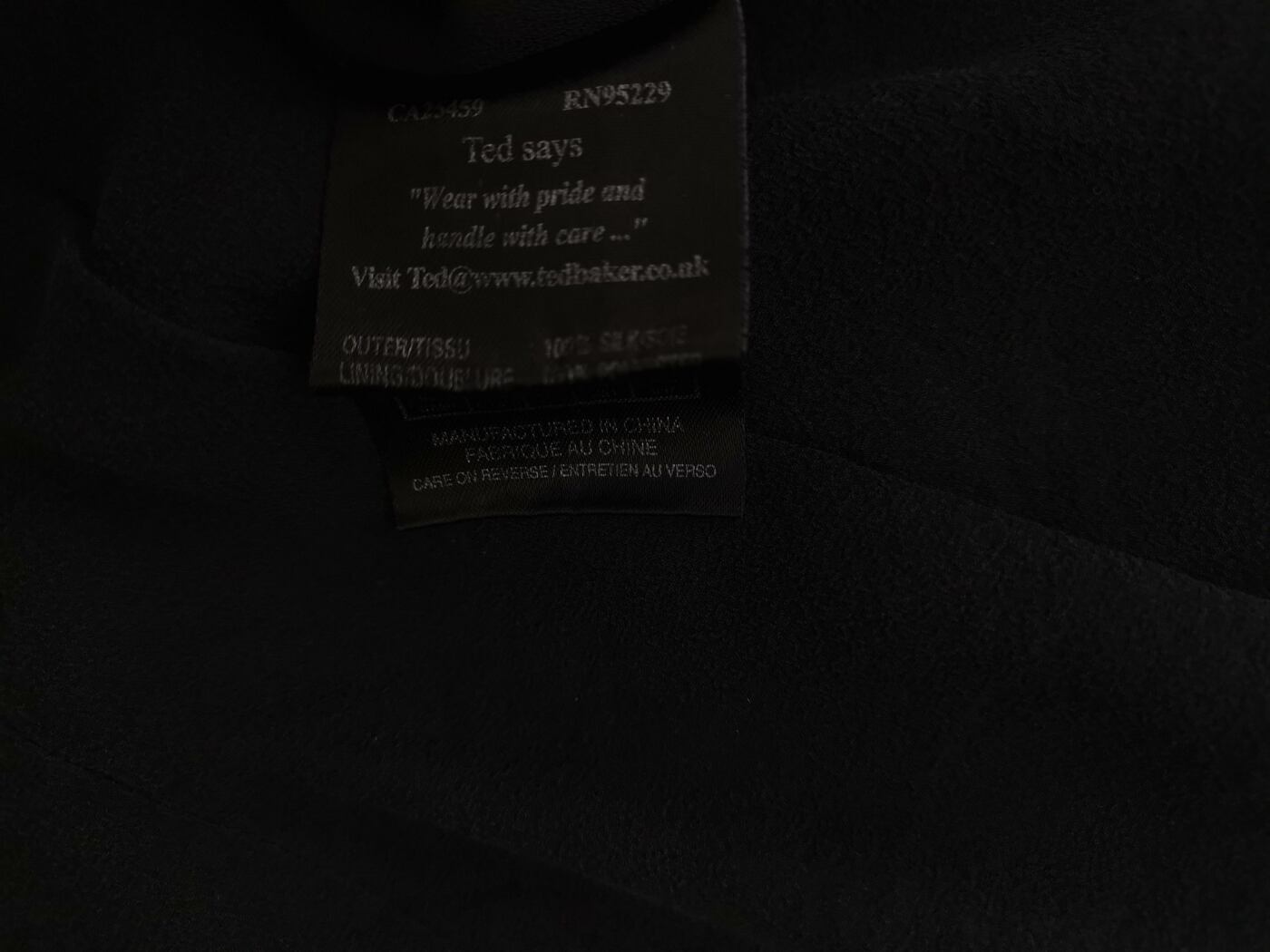 IMG_20220818_092046.jpg Ted Baker Rozmiar 3 (40) Kolor Czarny A-Line Spódnica Midi Materiał Jedwab 100%