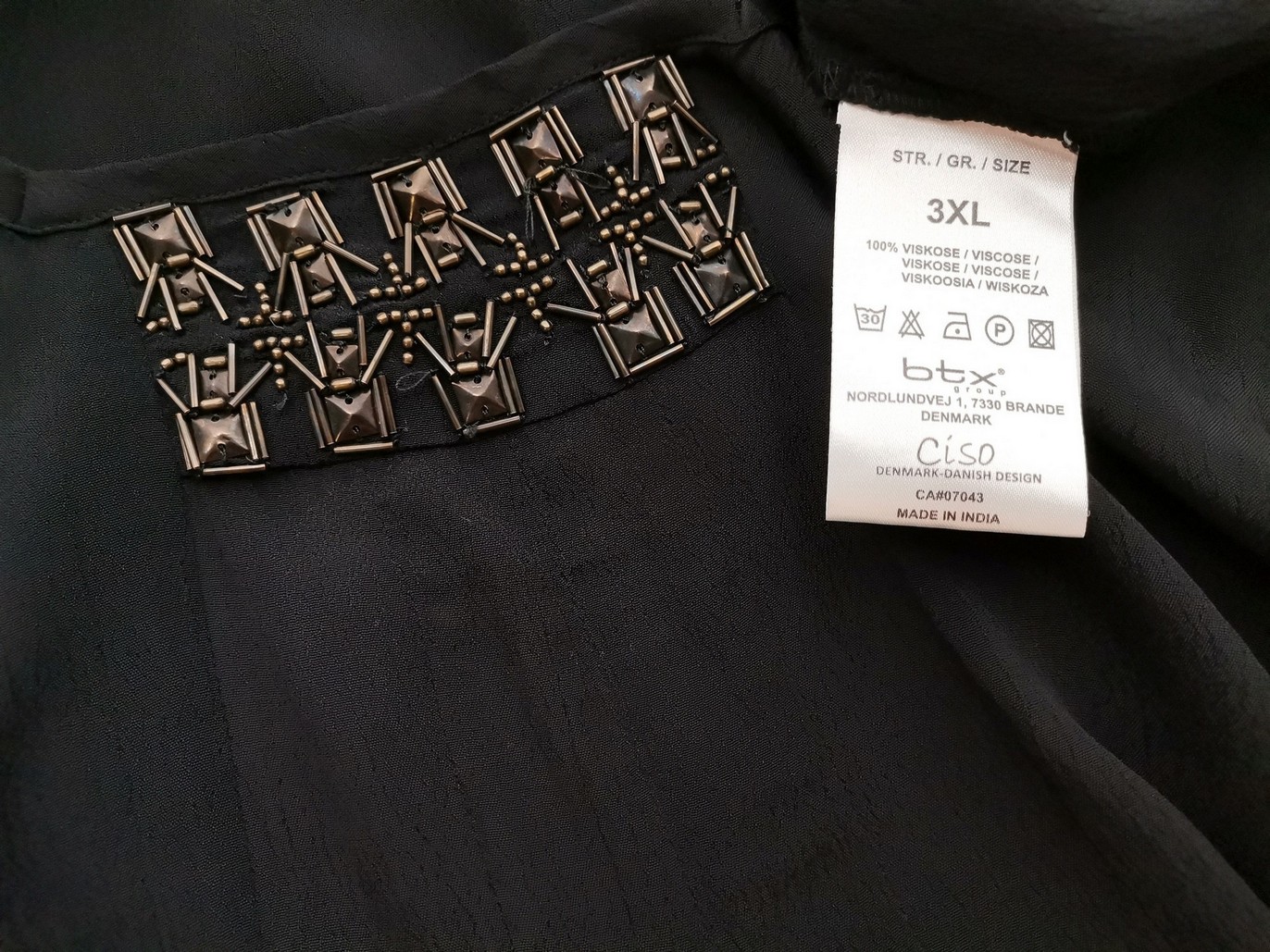 Ciso Rozmiar 3XL Kolor Czarny Kwadratowy dekolt Tunika Bluzka Rękaw 3/4 Materiał Wiskoza 100% Ciso Rozmiar 3XL Kolor Czarny Kwadratowy dekolt Tunika Bluzka Rękaw 3/4 Materiał Wiskoza 100%