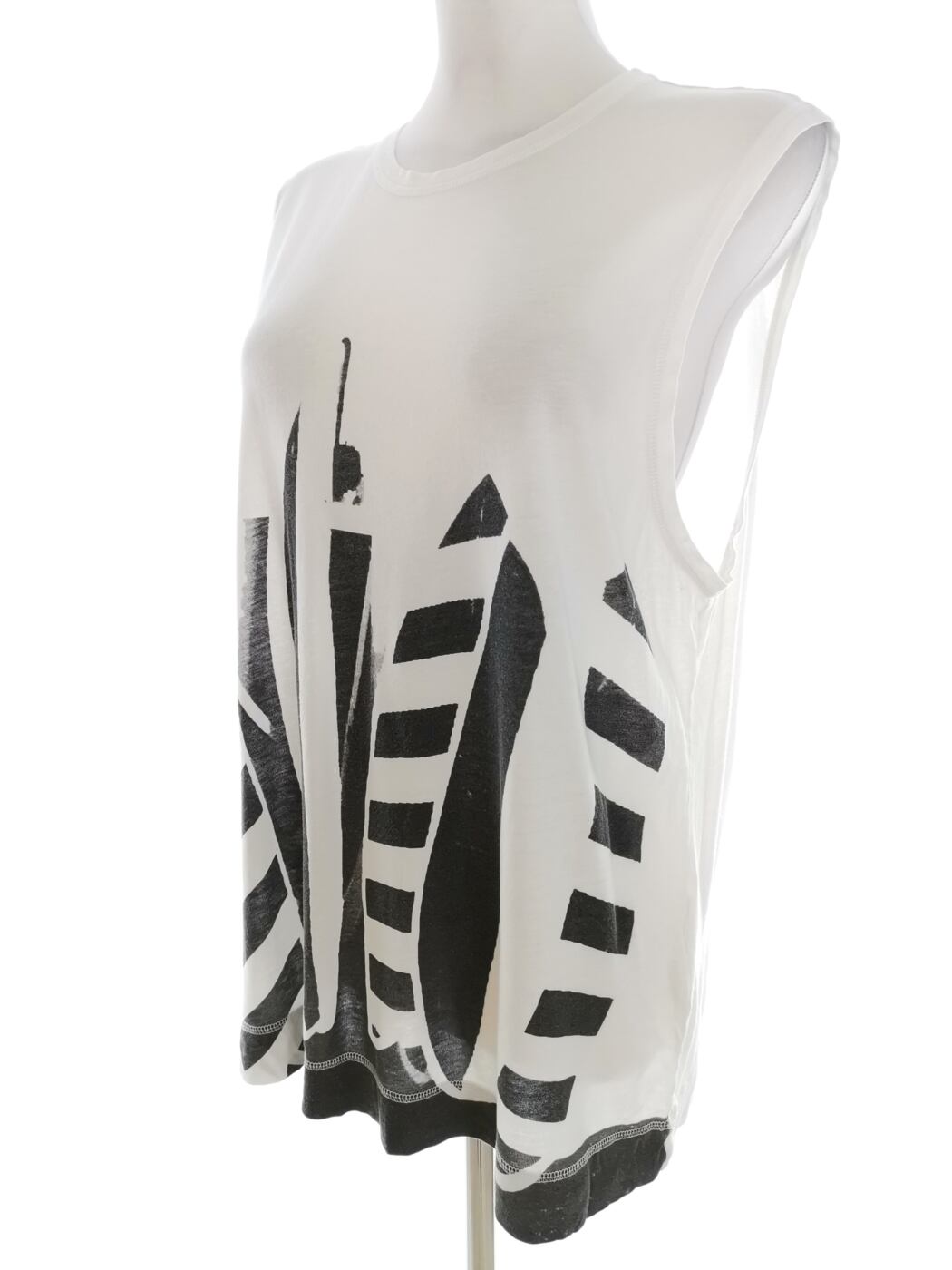 IMG_20220819_114557.jpg BY MALENE BIRGER Rozmiar M Kolor Biały Crew Neck Bluzka Bezrękawnik Materiał Modal