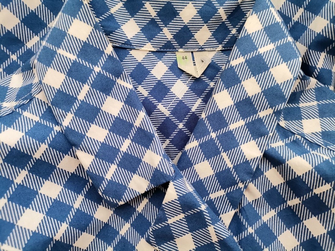 Vintage Rozmiar 44 Kolor Niebieski Krata W serek Sukienka Zawijana Rękaw 3/4 Długa Materiał Bawełna 100% Vintage Rozmiar 44 Kolor Niebieski Krata W serek Sukienka Zawijana Rękaw 3/4 Długa Materiał Bawełna 100%