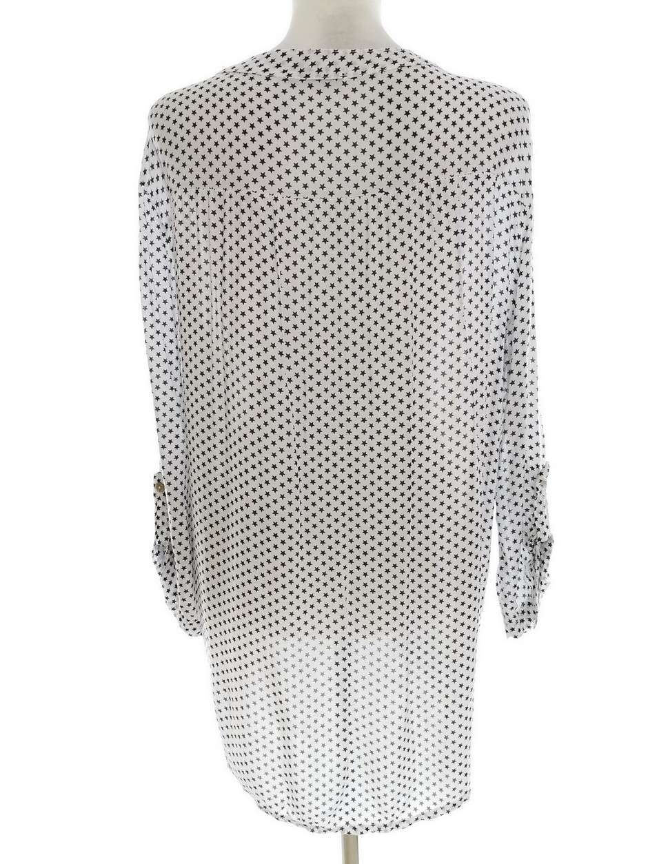 Italy Rozmiar 46/48 Kolor Biały Geometryczny Split Crew Neck Tunika Popover Bluzka Rękaw 3/4 Materiał Wiskoza Italy Rozmiar 46/48 Kolor Biały Geometryczny Split Crew Neck Tunika Popover Bluzka Rękaw 3/4 Materiał Wiskoza