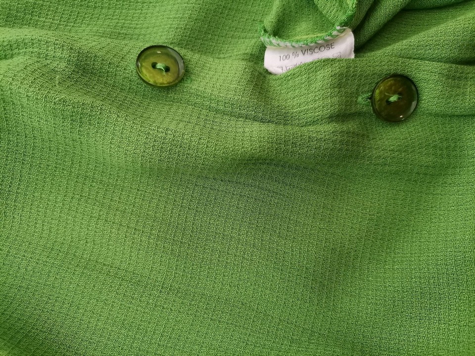Viki By Pola Rozmiar 24 (50) Kolor Zielony W serek Sukienka Koszulowa Rękaw 3/4 Do Kolan Materiał Wiskoza 100% Viki By Pola Rozmiar 24 (50) Kolor Zielony W serek Sukienka Koszulowa Rękaw 3/4 Do Kolan Materiał Wiskoza 100%