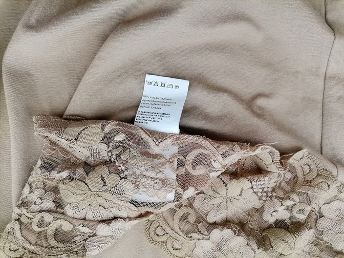 B.YOUNG Rozmiar M Kolor Beżowy Okrągły dekolt Tunika Bluzka Bezrękawnik Materiał Bawełna B.YOUNG Rozmiar M Kolor Beżowy Okrągły dekolt Tunika Bluzka Bezrękawnik Materiał Bawełna