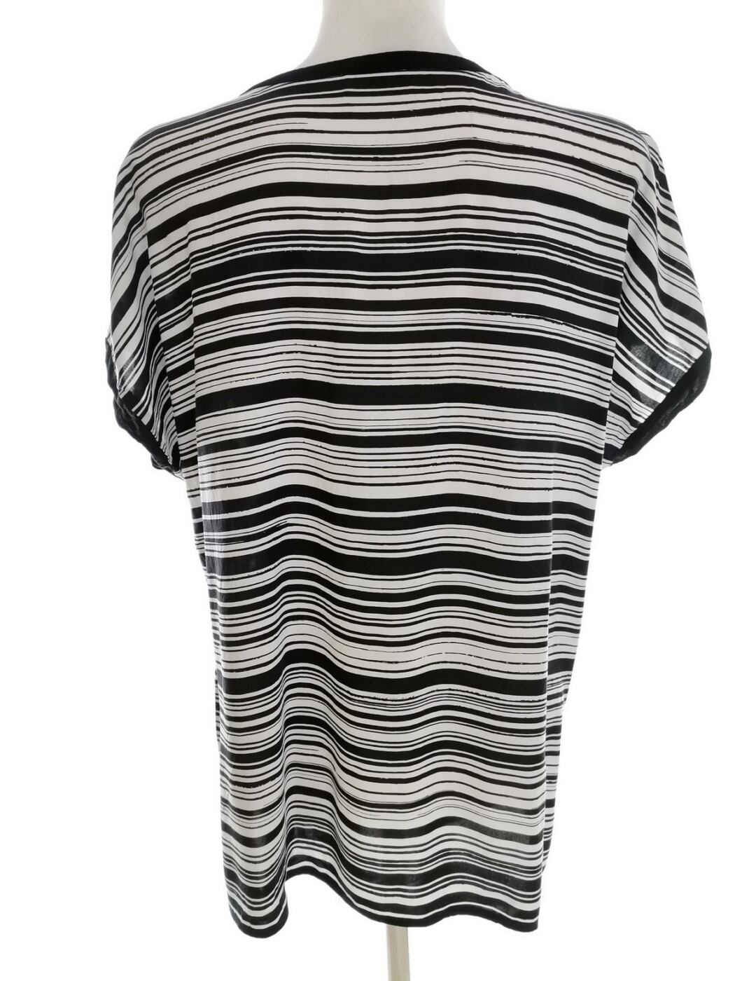 IMG_20220901_140204.jpg Gerry weber Rozmiar 46/48 Kolor Czarny Split Crew Neck Bluzka Krótki rękaw