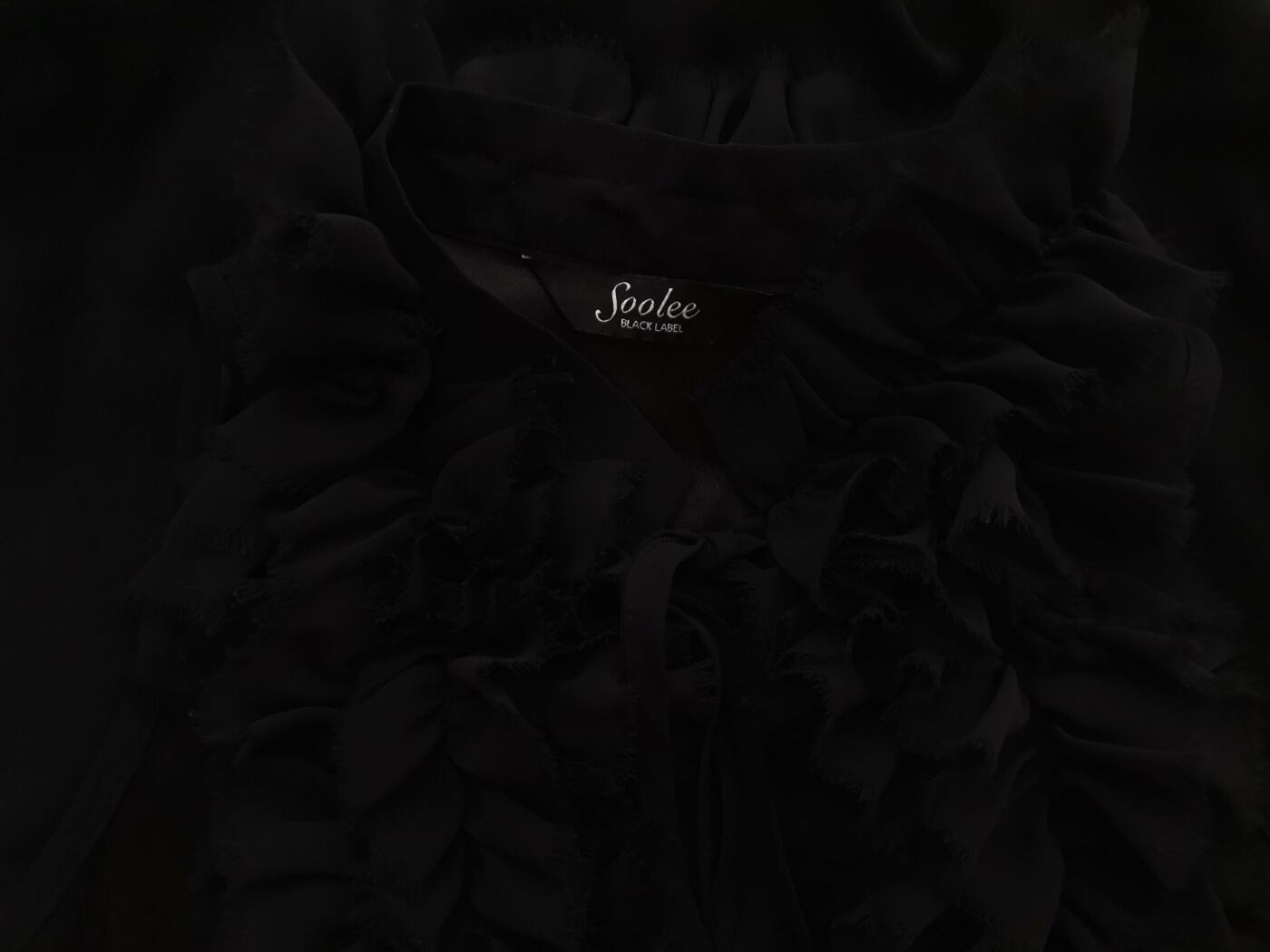 Soolee Black Label Rozmiar 34/36 Keyhole Crew Neck Sukienka Mini Bezrękawnik Krótka Soolee Black Label Rozmiar 34/36 Keyhole Crew Neck Sukienka Mini Bezrękawnik Krótka