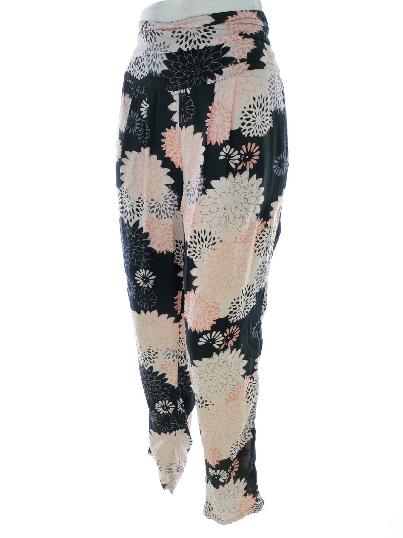 IMG_20220915_125145.jpg The Masai Rozmiar M Kolor Czarny Spodnie Casual Materiał Wiskoza 100%