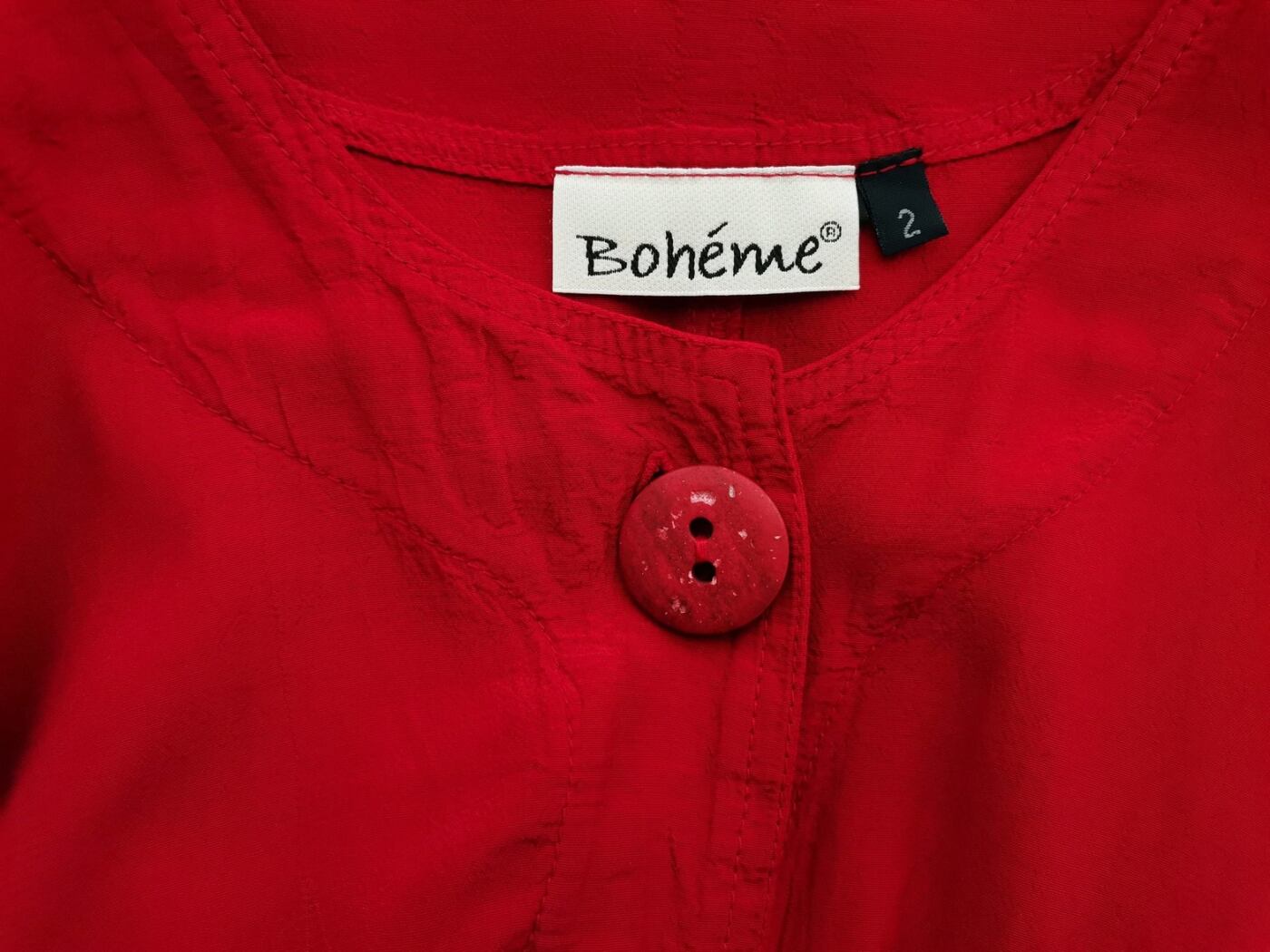 IMG_20220920_120245.jpg BOHEME Rozmiar 2 (46) Kolor Czerwony Okrągły dekolt Bluzka Zapinana Długi rękaw Materiał Wiskoza 100%